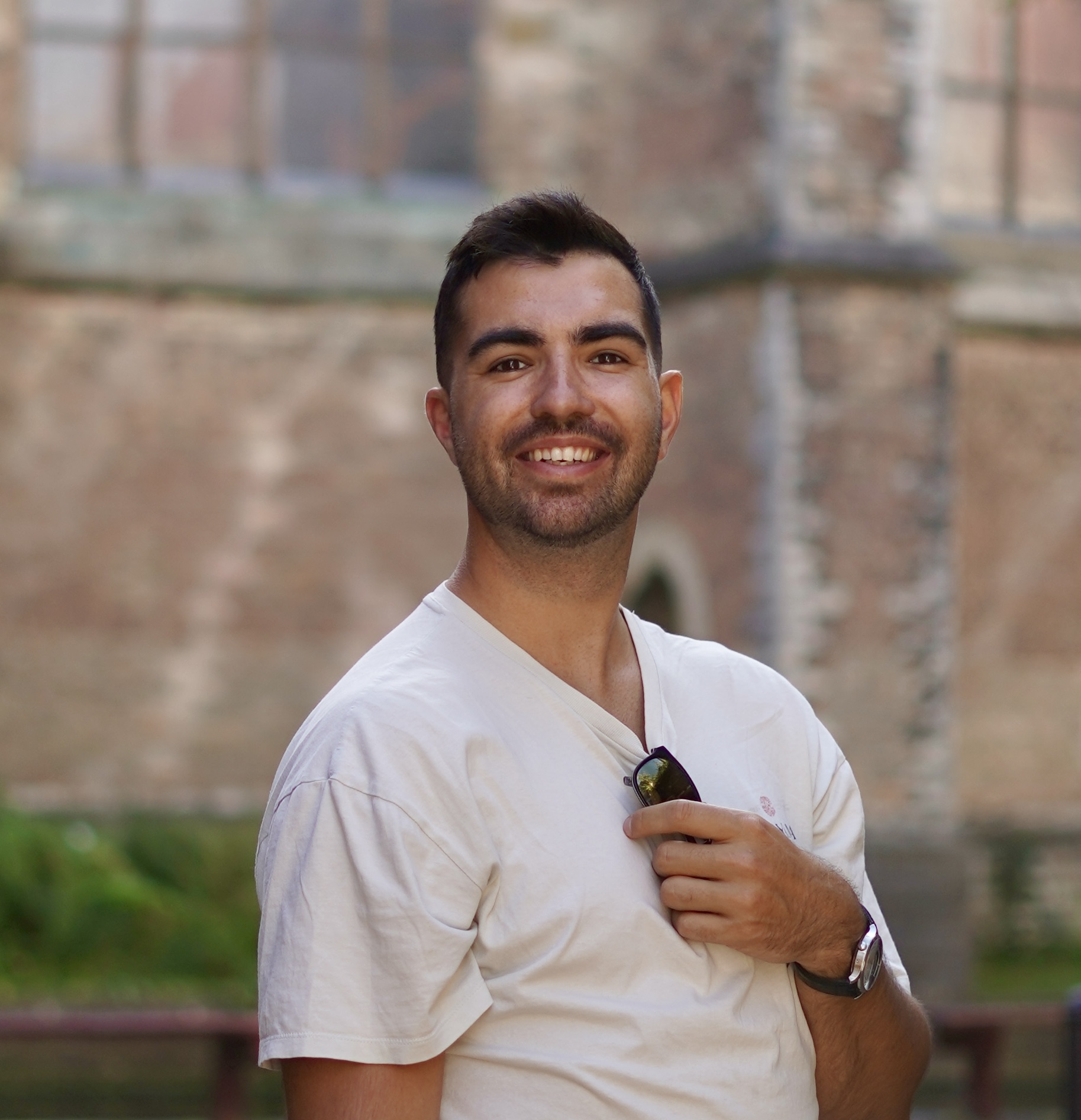 Dr. Léo Martinez